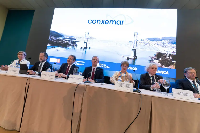 O presidente da Xunta, Alfonso Rueda, acompañado da conselleira do Mar, Rosa Quintana, participa na inauguración da XXIII Feira Internacional de Produtos do Mar Conxelados - Conxemar 2022. Vigo, 04/10/22.