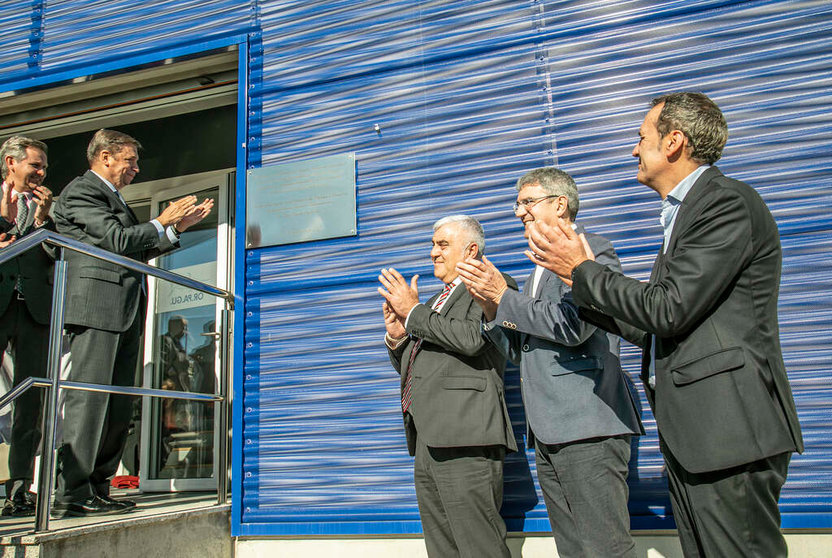 El ministro de Agricultura, Pesca y Alimentación, Luis Planas, inauguró la planta de procesado de Orpagu en Tui.