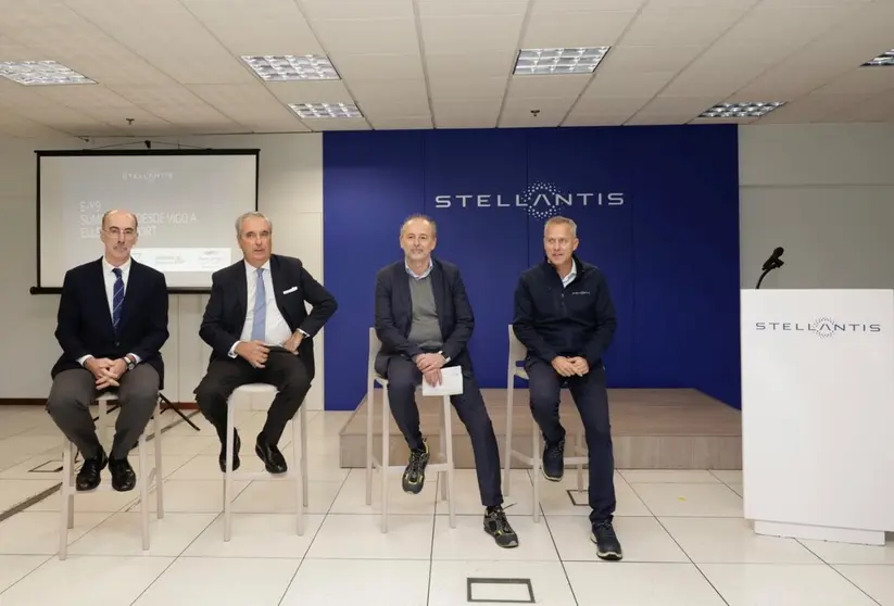 Jesús Vázquez, e Ignacio Bueno, en la presentación de la autopista del mar.