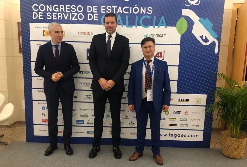 El vicepresidente primero de la Xunta, el alcalde de A Estrada y el presidente de Fegaes inauguraron el congreso.