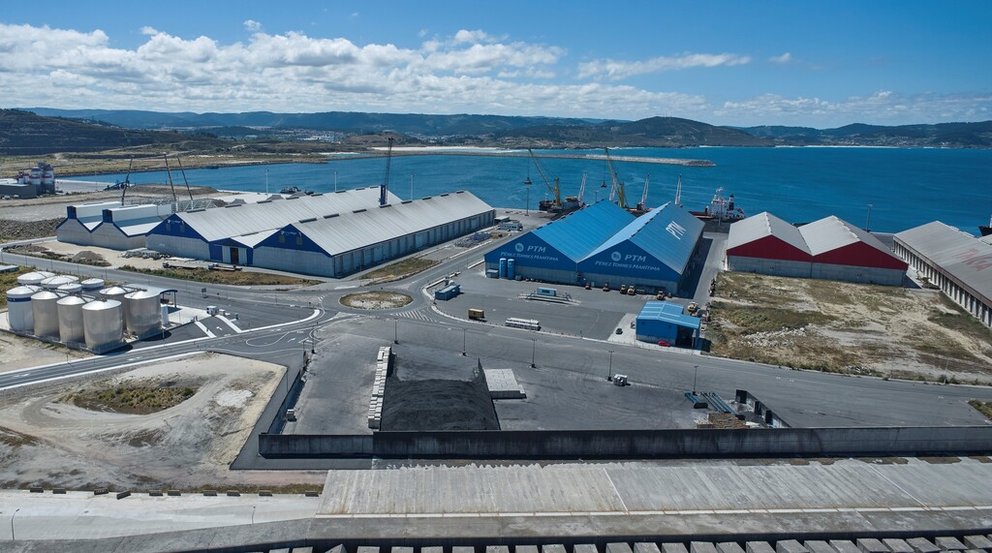 Vista del Puerto Exterior de A Coruña, que cierra su mejor ejercicio.