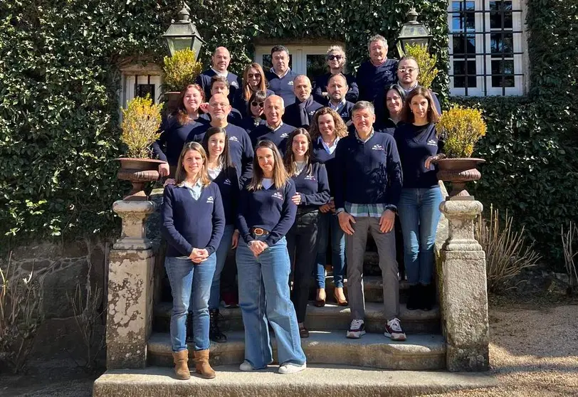 Directivos de S4 en la reunión celebrada en el Pazo de Señoráns, en Vilagarcía de Arousa.