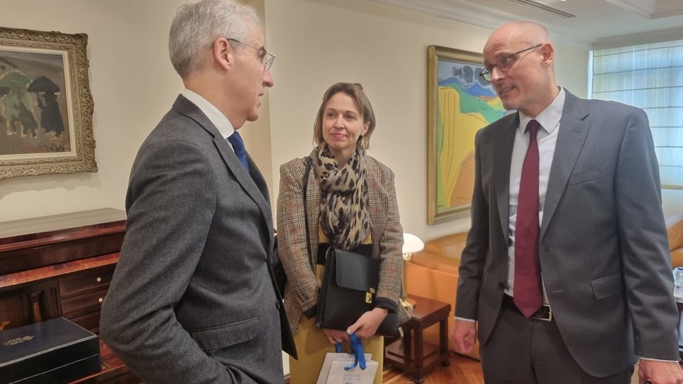 El vicepresidente primero de la Xunta, Francisco Conde, se reunió con el embajador danés, Michael