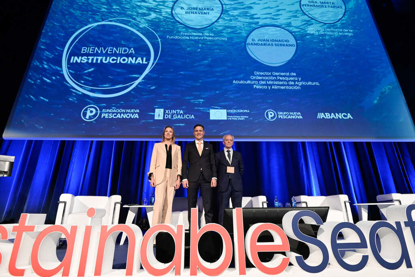 Marta Fernández-Tapias, Juan Ignacio Gandarias y José María Benavent, en la inauguración del Foro Galicia de Sostenibilidad Global de los Productos del Mar.