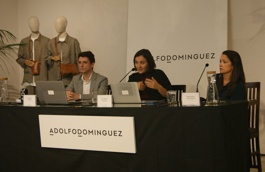 Antonio Puente, Adriana Domínguez y Victoria Pérez en la presentación de resultados de Adolfo Domínguez.