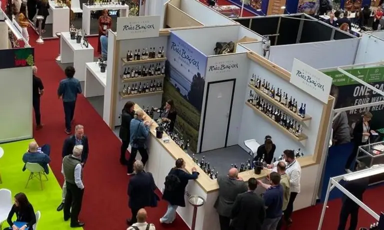 Stand de la D.O. Rías Baixas en la London Wine Fair.