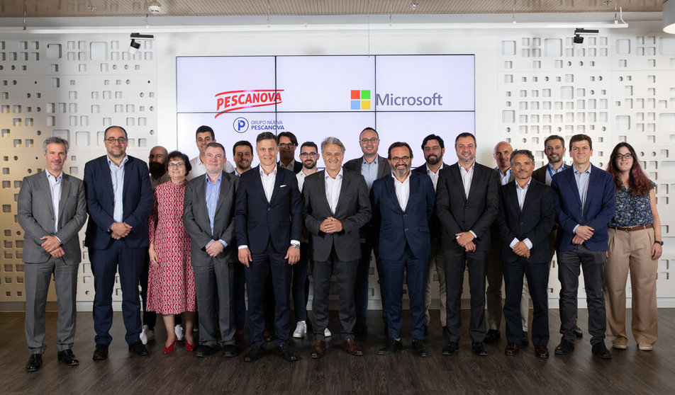 Representantes de Microsoft y Nueva Pescanova en el acto celebrado en la sede de la tecnológica en Madrid.
