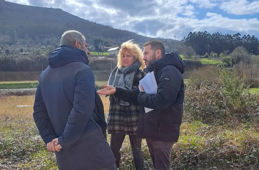 La gerente de SEA, Beatriz Sestayo, en una visita al parque empresarial de Mondoñedo.