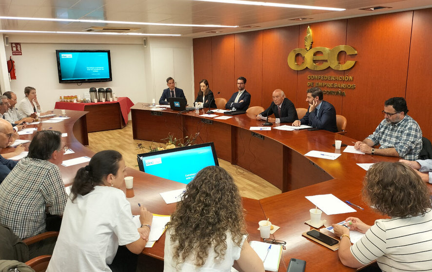 Jornada sobre la actuación empresarial en caso de siniestralidad laboral, organizada por la CEC y Garrigues.