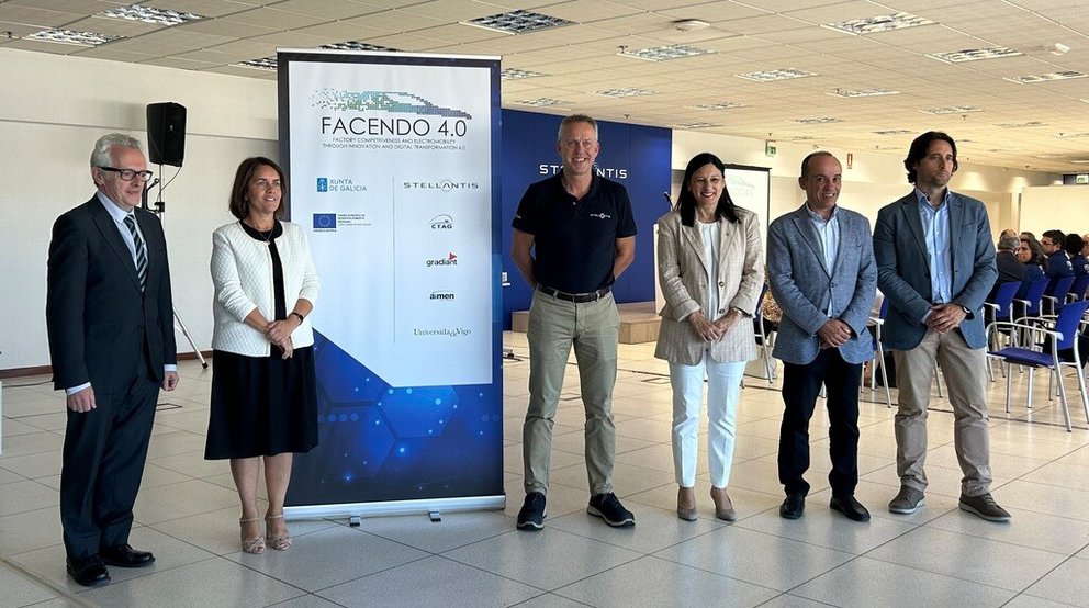 Luis Moreno, Patricia Argerey, Ignacio Bueno, Belén Rubio, Jesús Lago y Luis Pérez Freire, durante la presentación de resultados de Facendo 4.0.