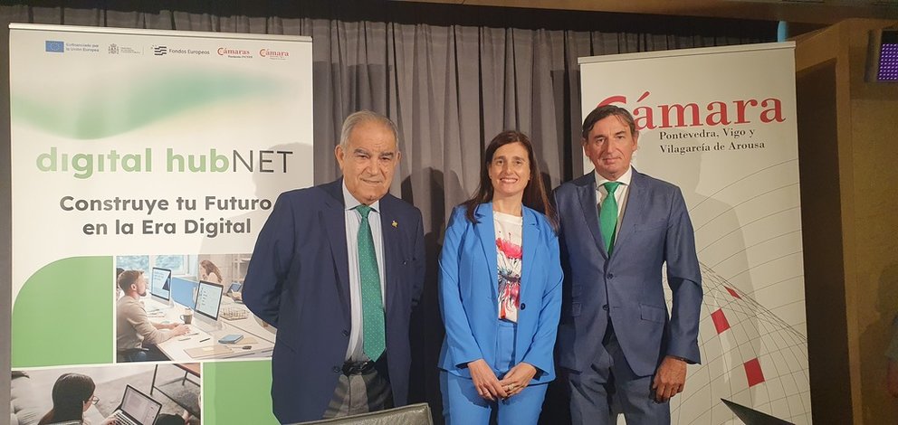 José García Costas, Margarita Aldao y Eduardo_Barros en la presentación del proyecto digital hubNET.
