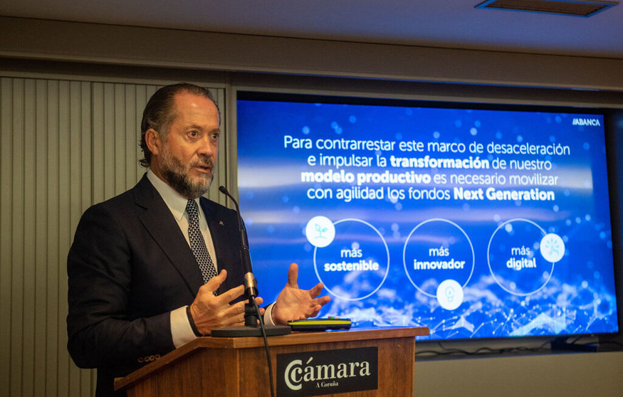 Juan Carlos Escotet, presidente de Abanca, en su intervención en la Cámara de A Coruña.