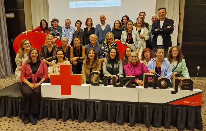 Algunos de los asistentes al acto organizado por Cruz Roja este jueves en A Coruña.