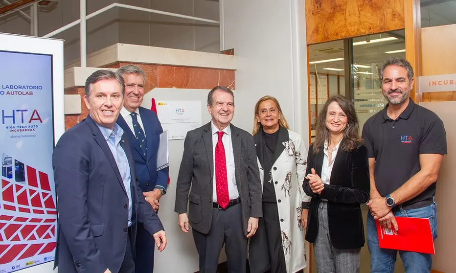 Norberto Penedo, Abel Caballero, Carmela Silva, en la inauguración del laboratorio.