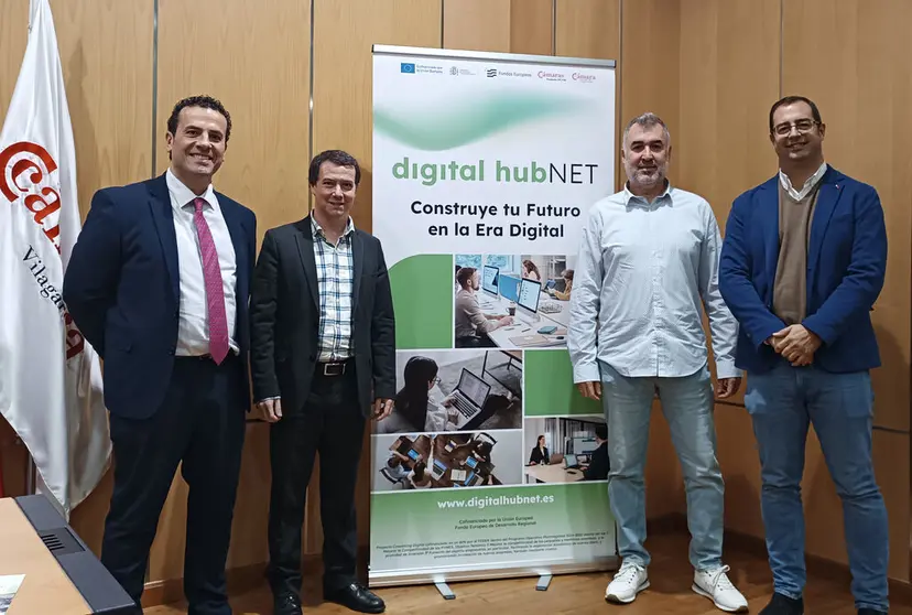 Emilio Diez Rico, director de TI de Dos Espacios, impartió en Vilagarcía una jornada técnica dirigida a emprendedores y pymes del sector del turismo.