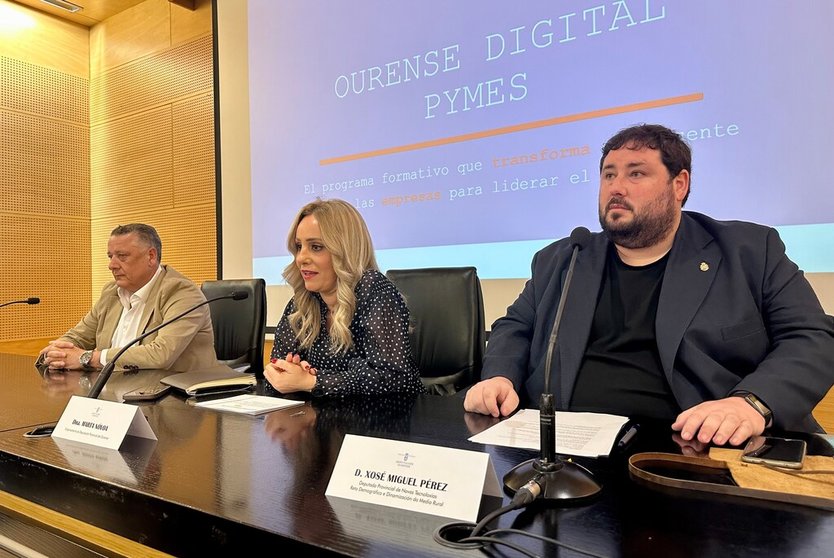 Venancio Salcines, Marta Novoa e , na presentación do programa formativo "Ourense Dixital Pemes".