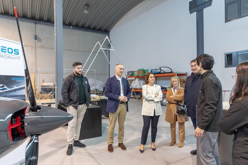 La directora de Gain visitó en Silleda las instalciones de la empresa Arzeos.