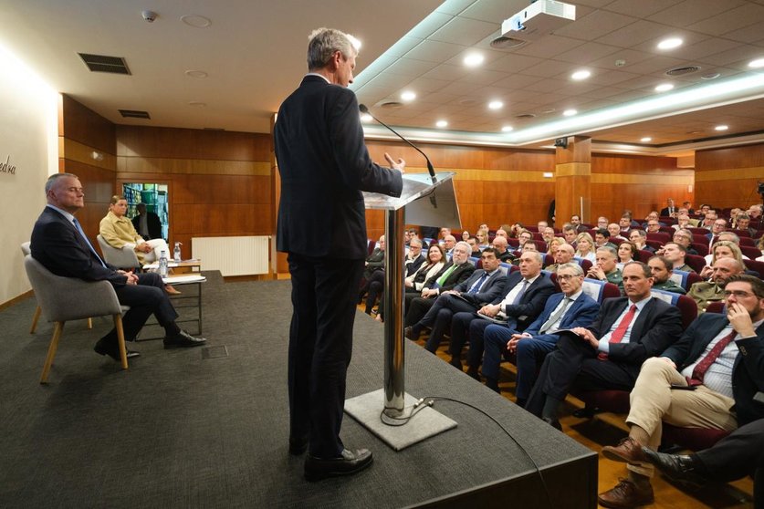 El presidente de la Xunta, Alfonso Rueda, participó en la clausura de la asamblea general de la CEP./CEDIDA XUNTA.