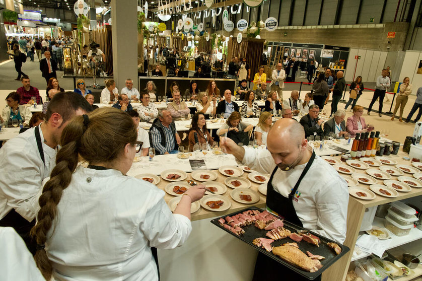 La Diputación de Ourense organizó en Salón Gourmets un taller degustació en colaboración con “Cociña Ourense”.