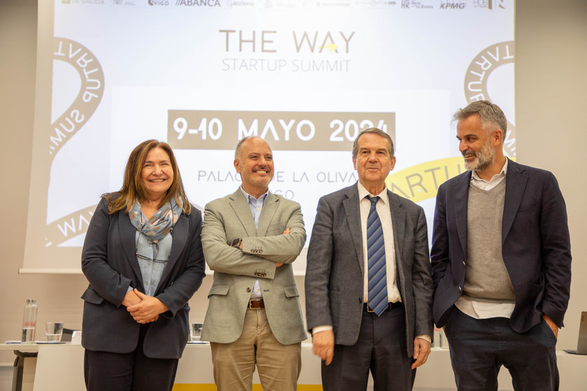 Abel Caballero, alcalde de Vigo; David Regades, delegado de la Zona Franca de Vigo; Ana Ortiz, delegada de la Xunta de Galicia en Vigo; y Lalo García, director de The Way Startup Summit.